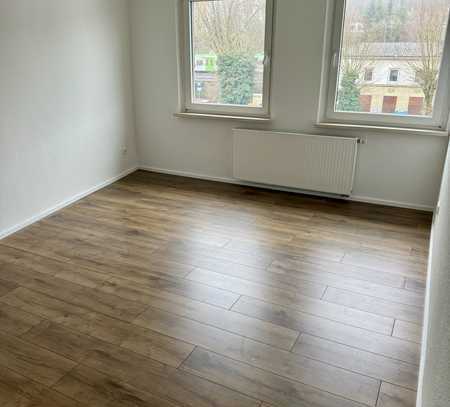 Kernsanierte 2-Zimmer-Dachgeschoss-Wohnung in Wuppertal Barmen