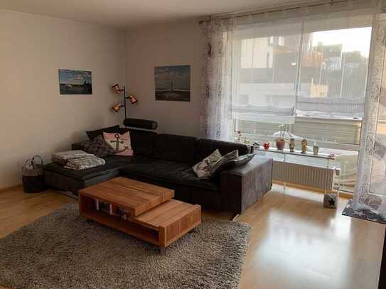 Attraktive und gepflegte 3-Zimmer-Hochparterre-Wohnung mit geh. Innenausstattung mit EBK in Bremen