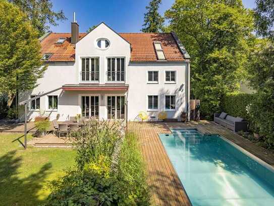 Geräumiges Einfamilienhaus mit wunderschönem Garten und beheizbarem Außen-Pool