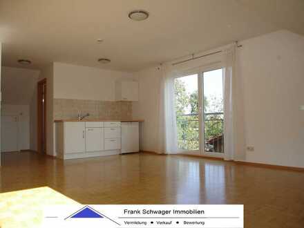 PENDLERWOHNUNG in Echterdingen mit Parkettböden, Singleküche und Tageslichtbad