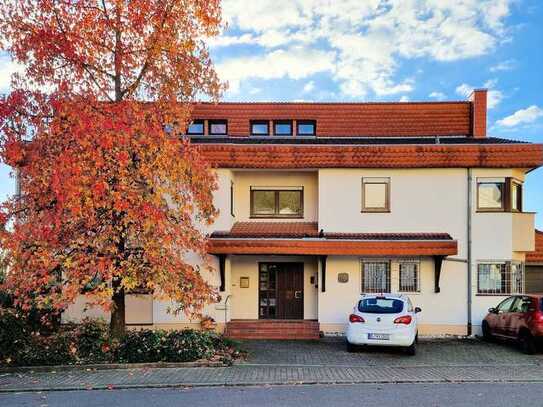 Exklusives sehr gepflegtes geräumiges Architektenhaus in sehr guter Lage mit Fernblick in Dossenheim