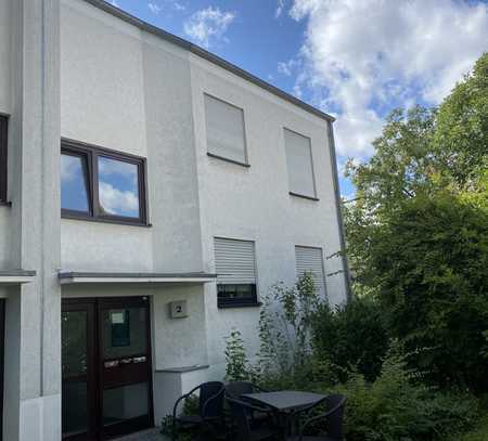 3 Zimmer Wohnung in Bretzenheim mit Balkon und EBK