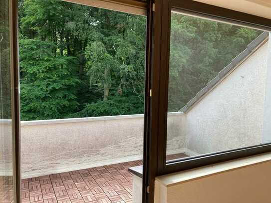Attraktive 2,5-Zimmer-Wohnung in Bochum mit Blick in den Wald