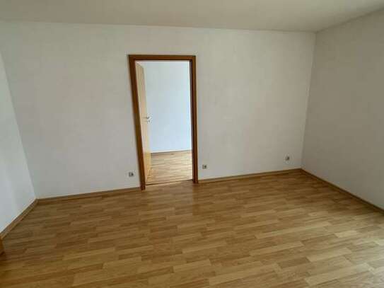 Attraktive 2-Zimmer-Wohnung mit großen Balkon in Dresden - Weißig