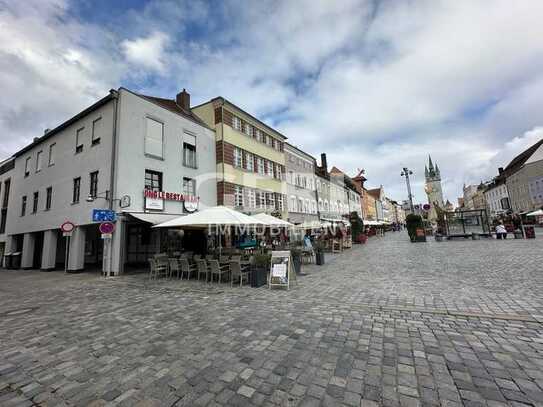 Wohn- und Geschäftshaus in 1-A-Lage am Straubinger Stadtplatz