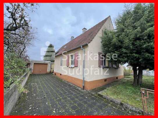 Wohnhaus mit Sanierungsbedarf und 1.000.m² Grundstück in bevorzugter Lage