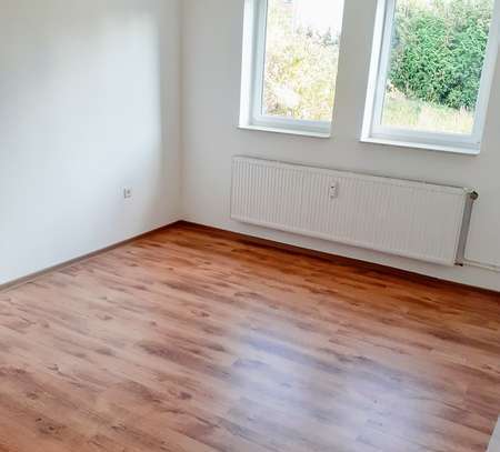 Helle und moderne 2-Zimmer-Einliegerwohnung - 50 m2 mit Einbauküche