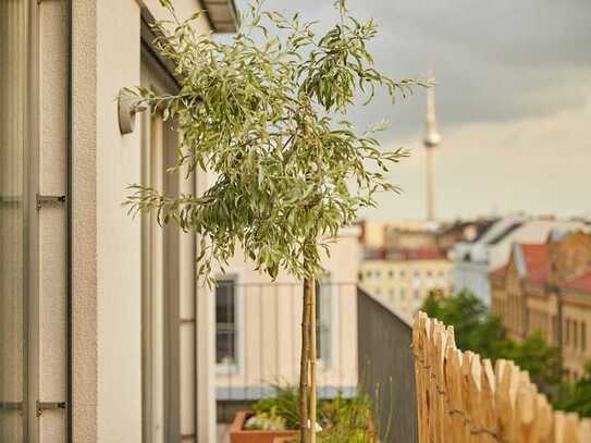 Idyllisches Penthouse mit begrünter Aufdachterrasse nahe Arkonaplatz