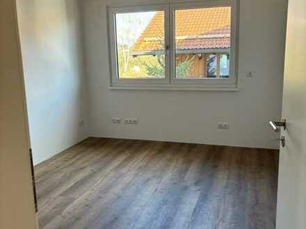 Neuwertige 6-Zimmer-Wohnung mit Balkon in Otterfing