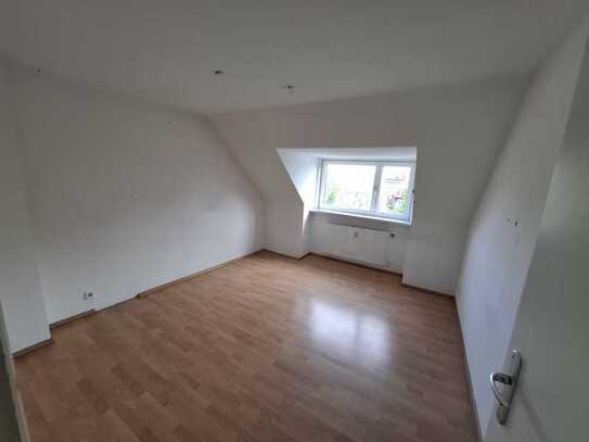 380 € - 65 m² - 3.0 Zi.