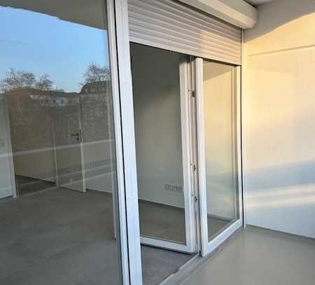 Offenbach Erstbezug nach Sanierung mit Balkon: Stilvolle 1-Raum-Wohnung mit geh. Innenausstattung