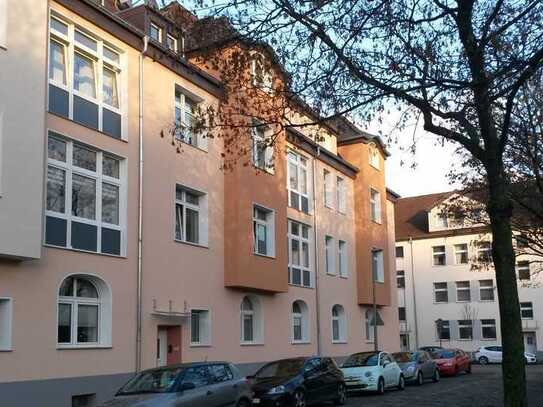 Große Dachgeschosswohnung - Nähe Innenhafen