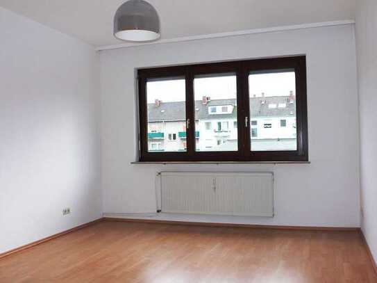 Schwetzingerstadt - gepflegte 2 ZKB/Balkon - Wohnung