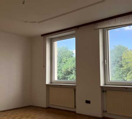 WG-freundliche 5-Zimmer-Wohnung mit traumhaften Donau-, Dom- und Altstadtblick