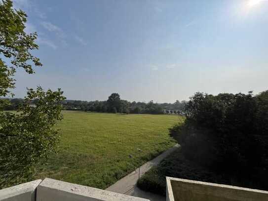 +*Rentnerwohnung mit stufenlosem Zugang und Blick in die Natur*+