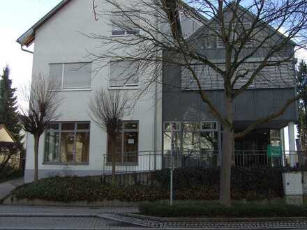 Gewerberäume/ Einzelhandel/ Büro - Toplage im Ortszentrum von Renningen - von privat