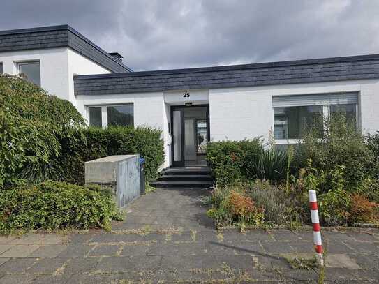 Kernsanierter Split Level Bungalow (5-Zimmer) in Köln Bocklemünd/Mengenich