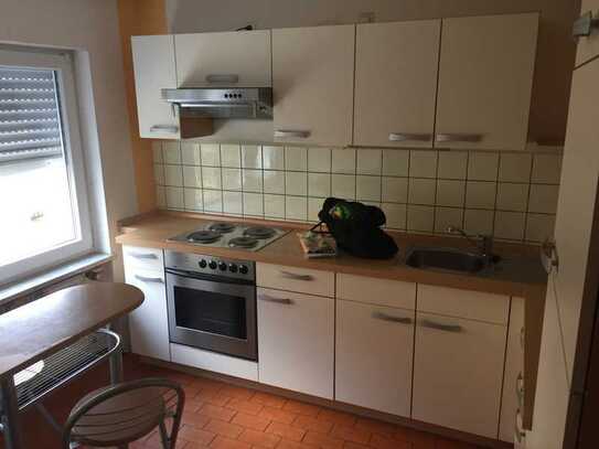 Gepflegte 2-Zimmer-EG-Wohnung mit Terrasse und EBK in Nürnberg, Falkenheim