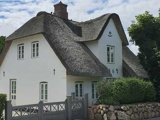 Eine einmalige Gelegenheit - einziehen und wohlfühlen. Wunderschönes Friesenhaus auf der Insel Amrum