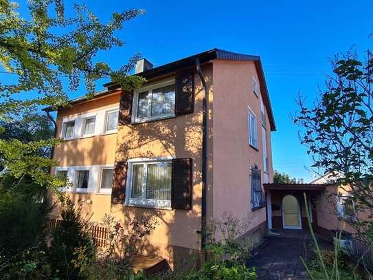 Die Familienoase in Top Lage! Zweifamilienhaus in Sindelfingen