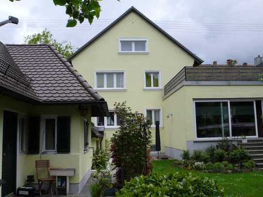 Göggingen 4 Familien Haus mit ca 320 qm Wohnfläche und 875 qm Grund