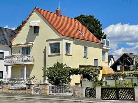 Luxuriöses & freistehendes Haus mit viel Wohnfläche zu verkaufen