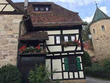 Exklusive, gepflegte 5-Zimmer-Wohnung mit Einbauküche in Tübingen
