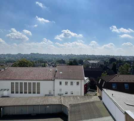 Dachgeschosswohnung mit Panorama-Ausblick im Herzen von Solingen Mitte