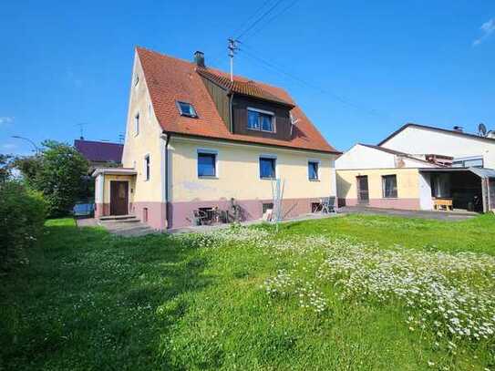 Haus mit Garage in zentraler Lage