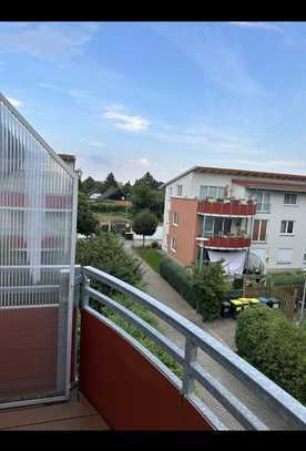 Elegante Wohnung in der Nähr von „Südsee“ mit Balkon u. neue Einbauküche inkl. Carport in Stöckheim