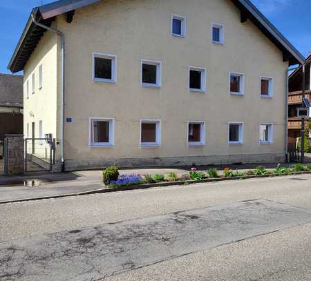 Schöne 4-Zimmer-Erdgeschoss- Wohnung mit Gartennutzung in Dollnstein