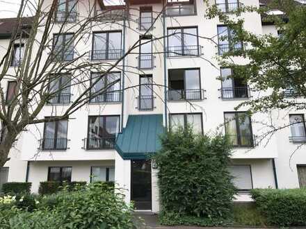 Komfortappartment, ruhig, Grünlage, chices weißes Bad, Garageneinstellplatz für Single
