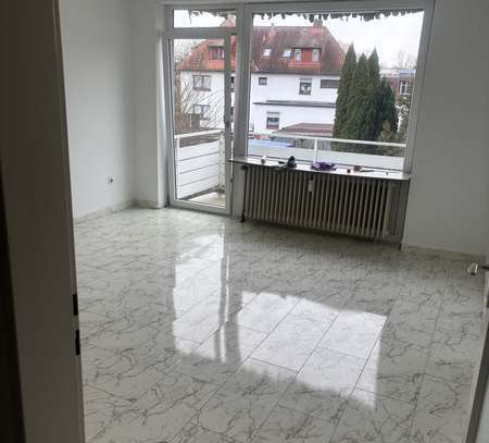 Ansprechende 2-Raum-Wohnung mit EBK und Balkon in Hamburg