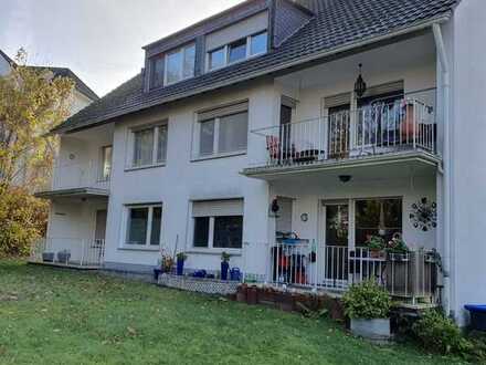 Top - Kapitalanlage in Berg. Gladbach-Heidkamp: Solides 6-Parteienhaus mit 5 Garagen