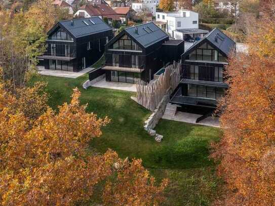 Letzte Gelegenheit (2 von 3 sind bereits verkauft):
Luxuriöses EFH (Neubau) in atemberaubender Lage