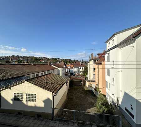 Kleine, einfache Wohnung sucht nette ruhige Einzelperson. (Kein Balkon vorhanden)