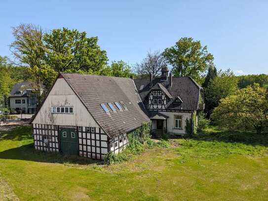 Denkmalgeschütztes Fachwerk-Anwesen am Obersee in Bielefeld-Schildesche