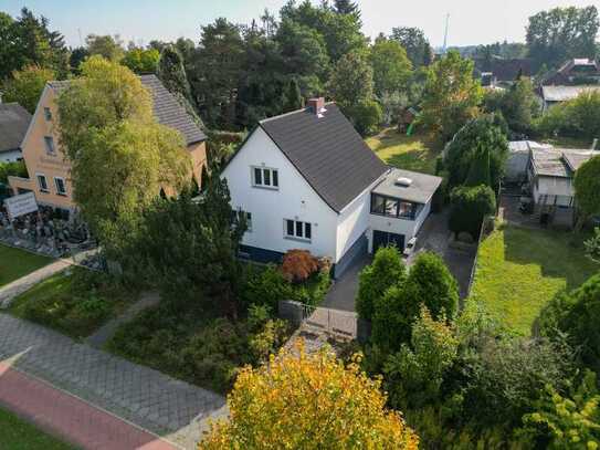 Familien aufgepasst! Bezugsfreies Einfamilienhaus mit großzügigem Garten in Berlin-Karow