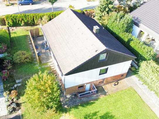 Familienidylle mit großem Garten, Terrasse, Hobbyräume und Garage in ruhiger Lage