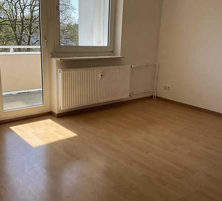 Schöne helle 3-Zimmerwohnung mit Balkon!