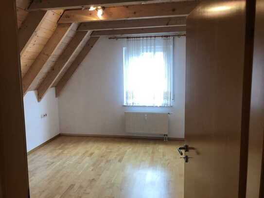 Schöne Maisonette Wohnung in der Ortsmitte Ohmenhausen.