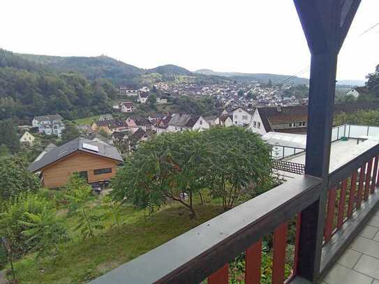 Schöne 3-Zimmer-Wohnung mit Balkon in Arzbach