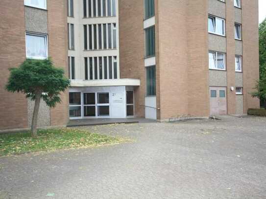 Barrierearme 1,5-Zimmer-Wohnung mit Balkon und Aussicht auf den Park in Mönchengladbach