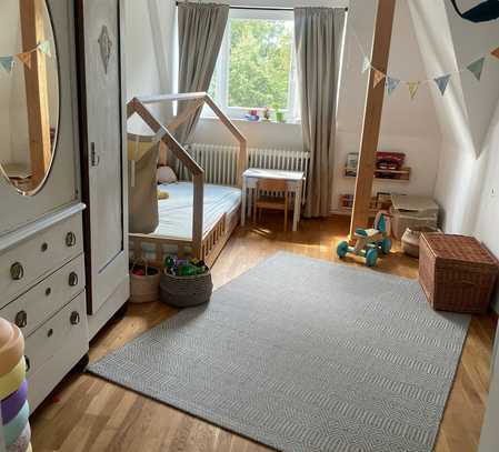 Modernisierte 4-Raum-Wohnung mit Balkon in Bremen