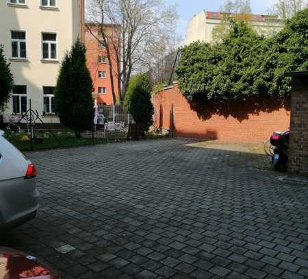 Außenstellplatz auf Privatgrundstück in Berlin-Moabit