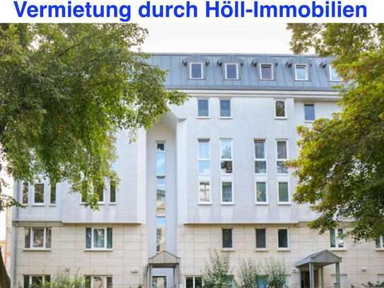 Höll-Immobilien vermietet attraktive 3-Raumwohnung mit Balkon und Aufzug zum 01.01.25