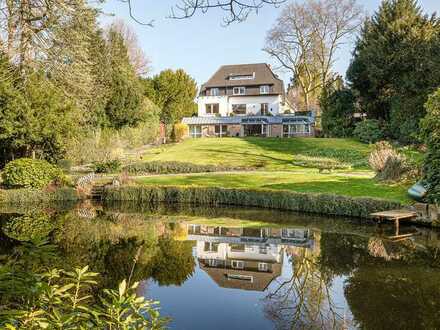 Landhaus aus den 1930er Jahren auf Parkgrundstück mit eigenem See im Südviertel -
Die Villa Walbert