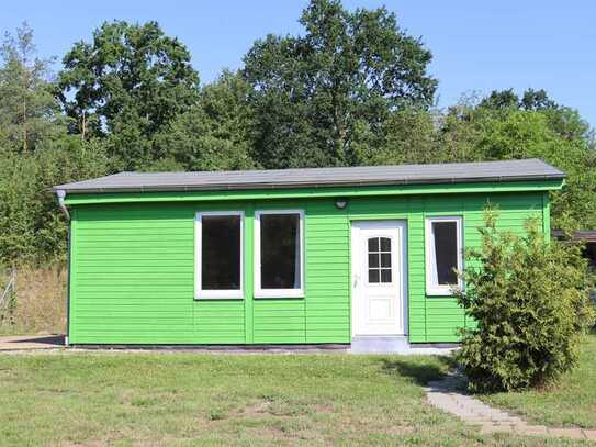 Für Ruhesuchende - kleines Haus auf großem Seegrundstück