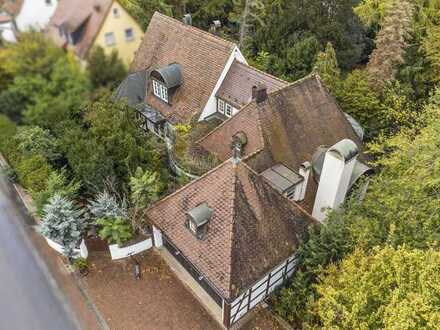 Exklusive Villa auf parkänlichem Grundstück mit Schwimmbad und Sauna