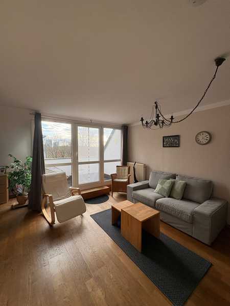 Gepflegte 2-Zimmer Wohnung im 3. OG mit Balkon in Bogenhausen